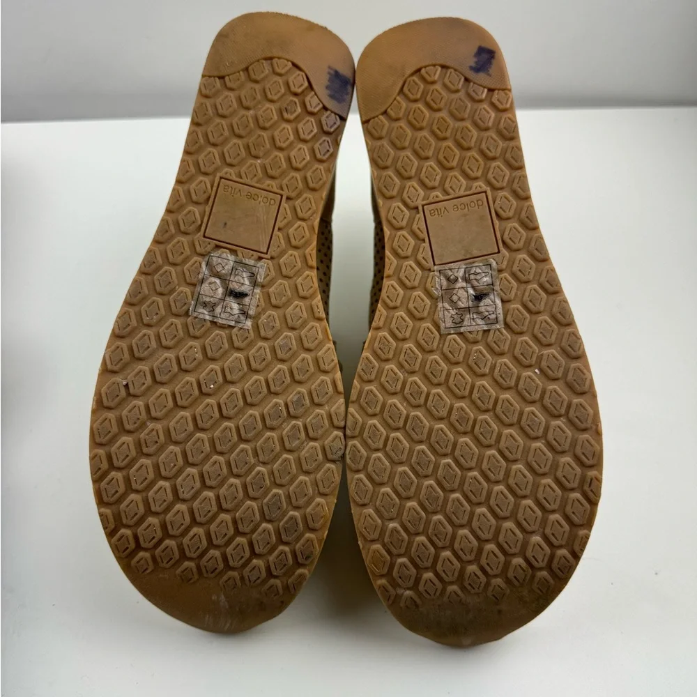 Dolce‎ Vita Jhenee Shoes Sneakers Sand Nubuck Women’s Size 8.5